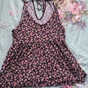 🌿NWOT🌿 Floral Tie Back Tank Top
